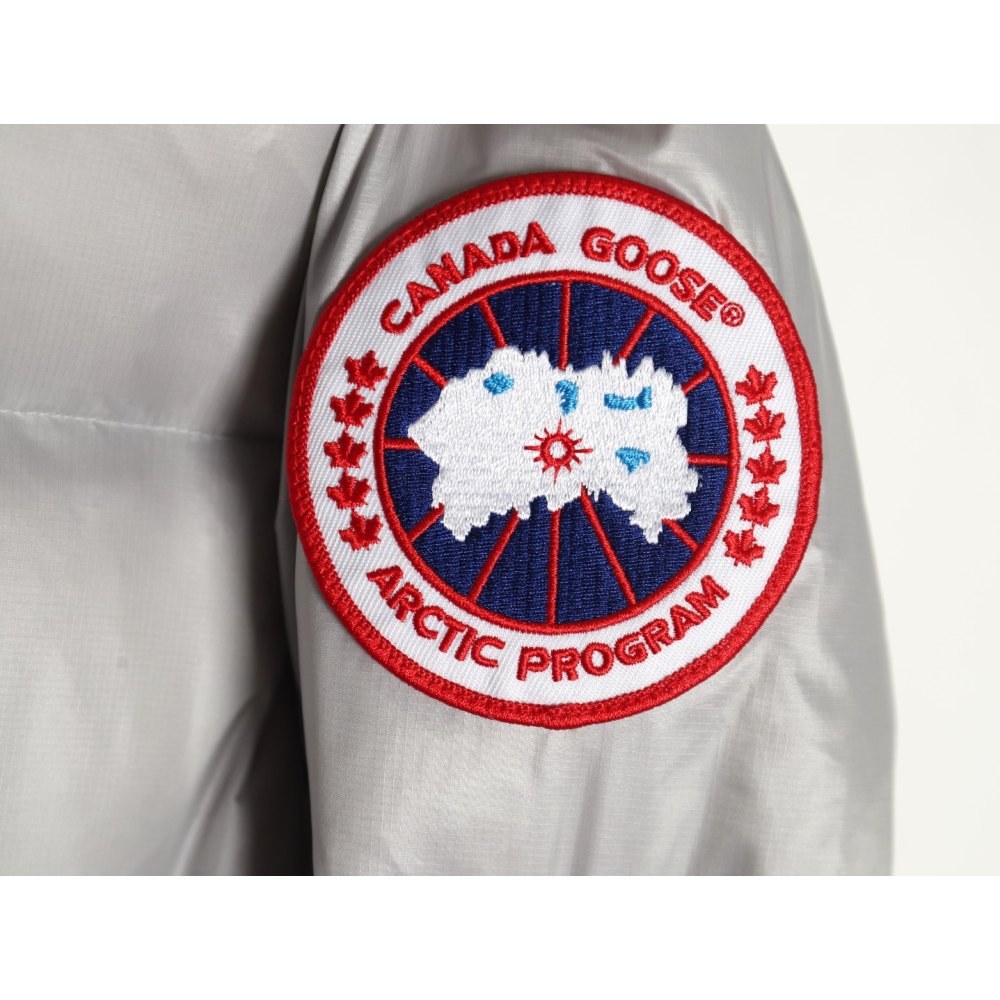 DDkicks Cana* Goose Silver gray Crofton Puffer