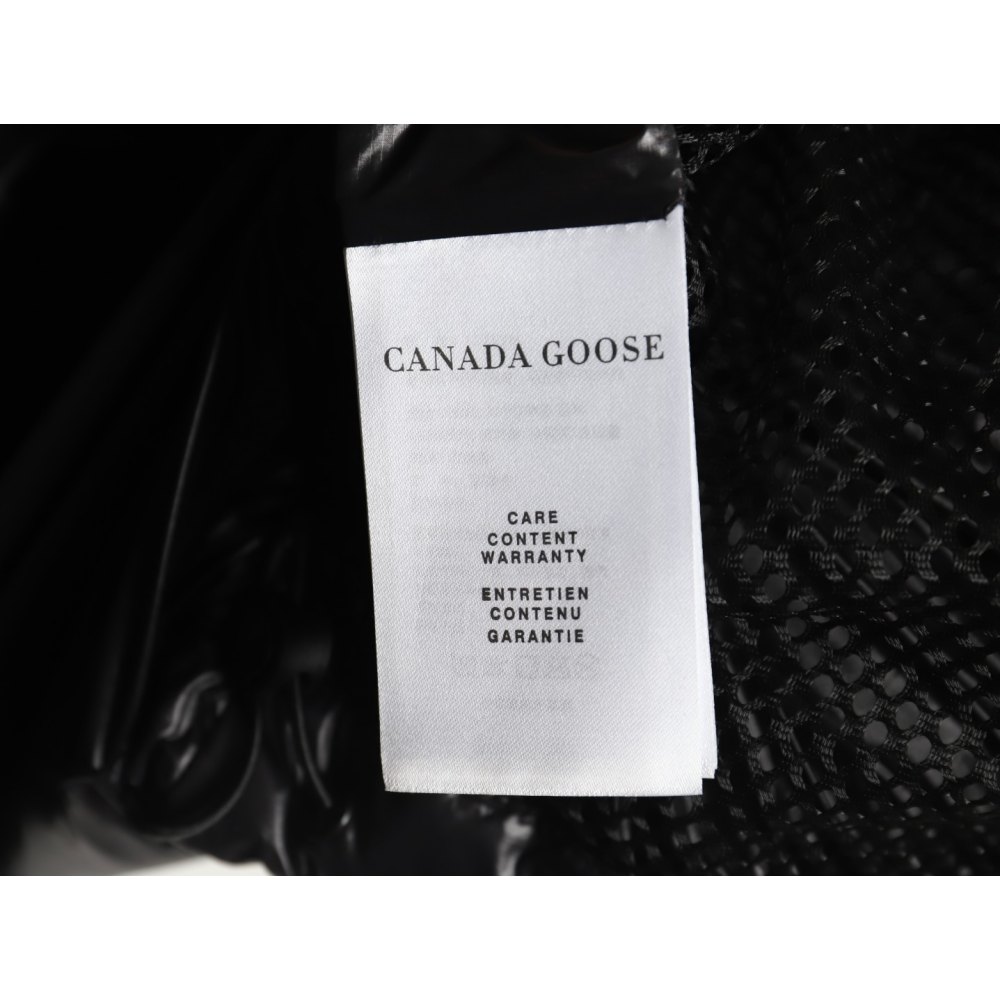 ddkicks Can*a Go*e black crofton puffer