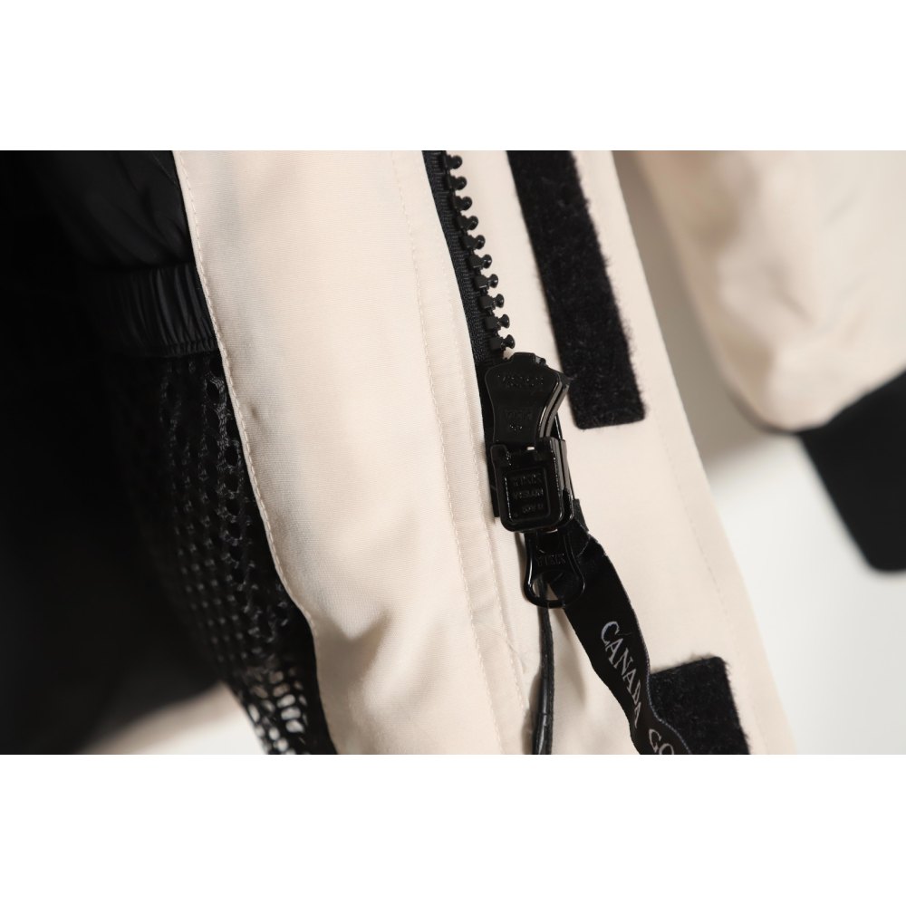 ddkicks Can*a Go*e khaki expedition parka heritage