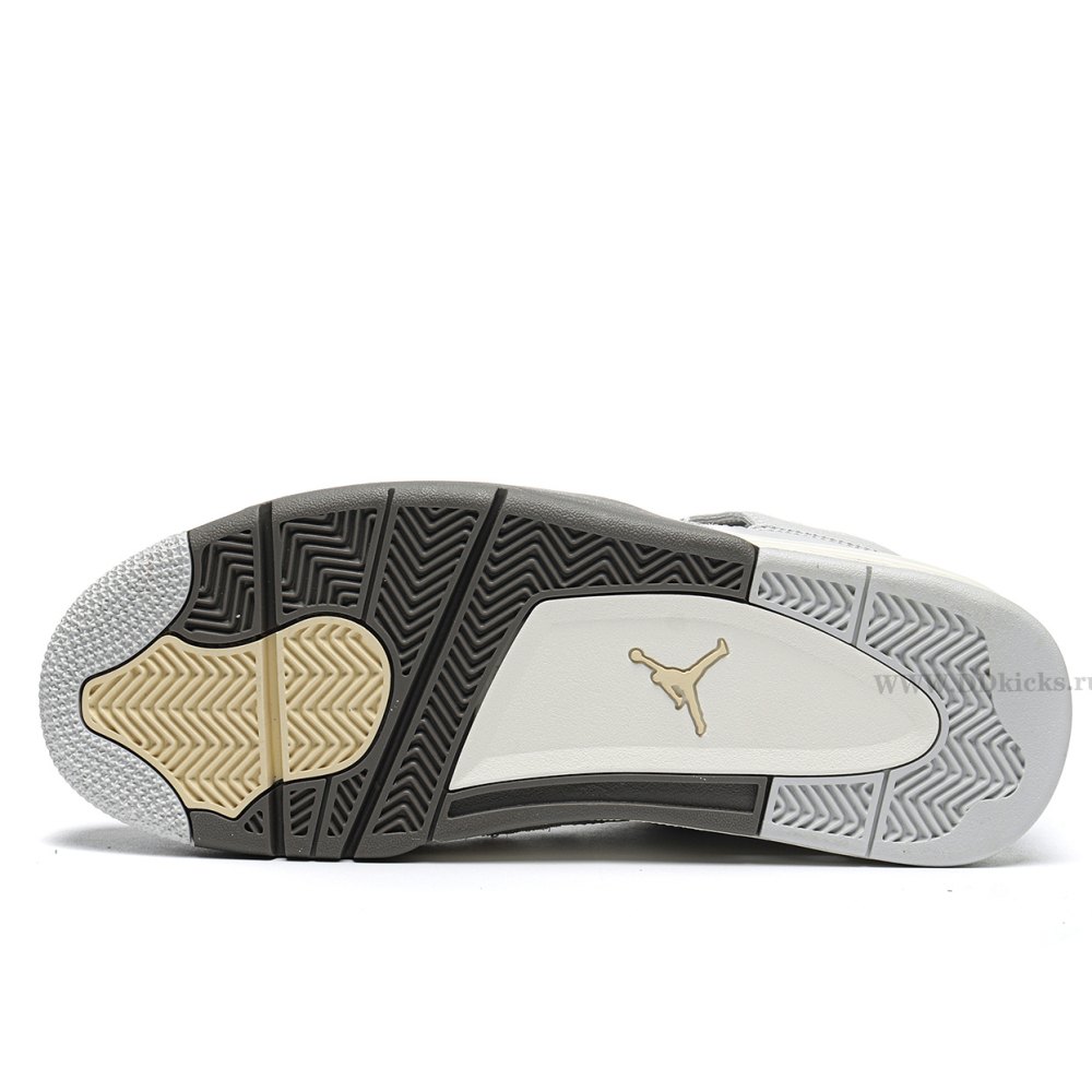 DD Jordan 4 Retro SE Craft Photon Dust