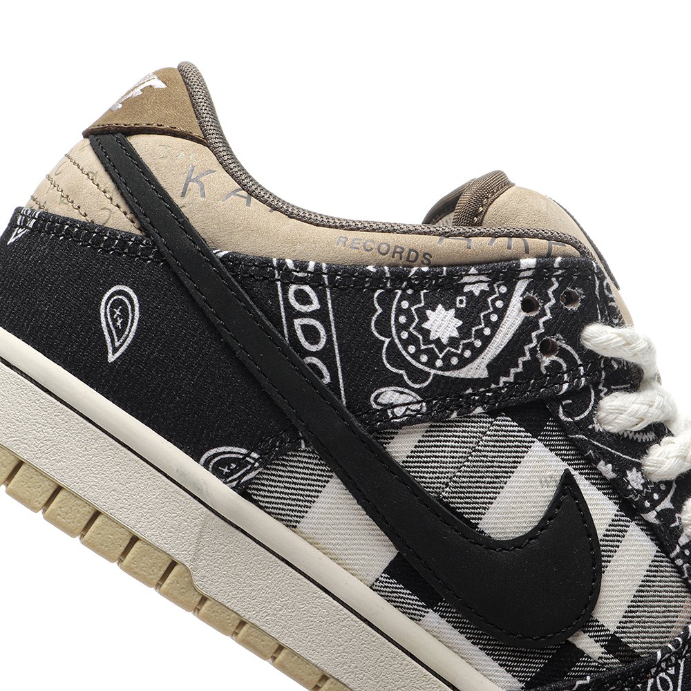 DD Nike SB Dunk Low Travis Scott