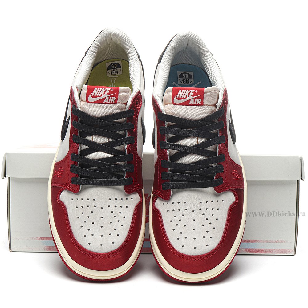 DD Jordan 1 Retro Low OG Trophy Room Away