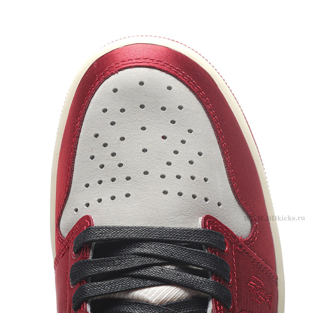 DD Jordan 1 Retro Low OG Trophy Room Away