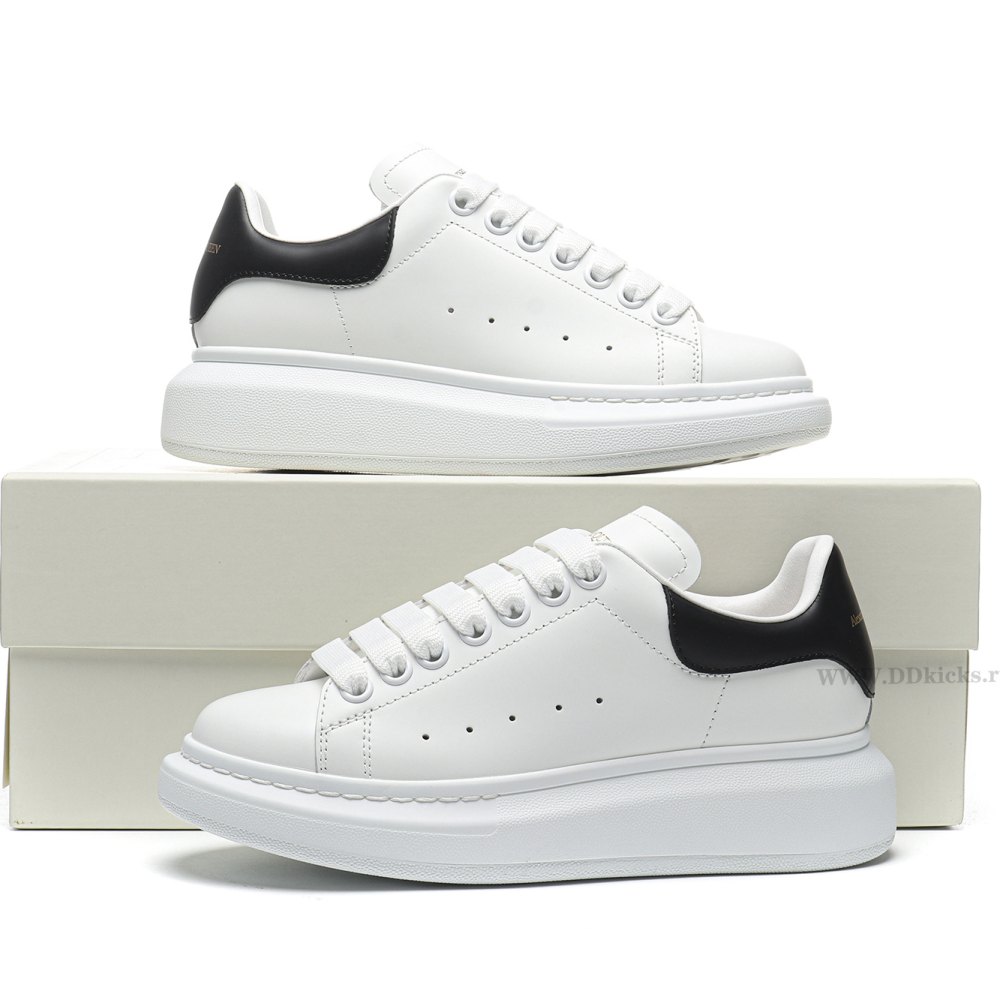 DD A1EX*DER M*QUEEN Oversized White Black