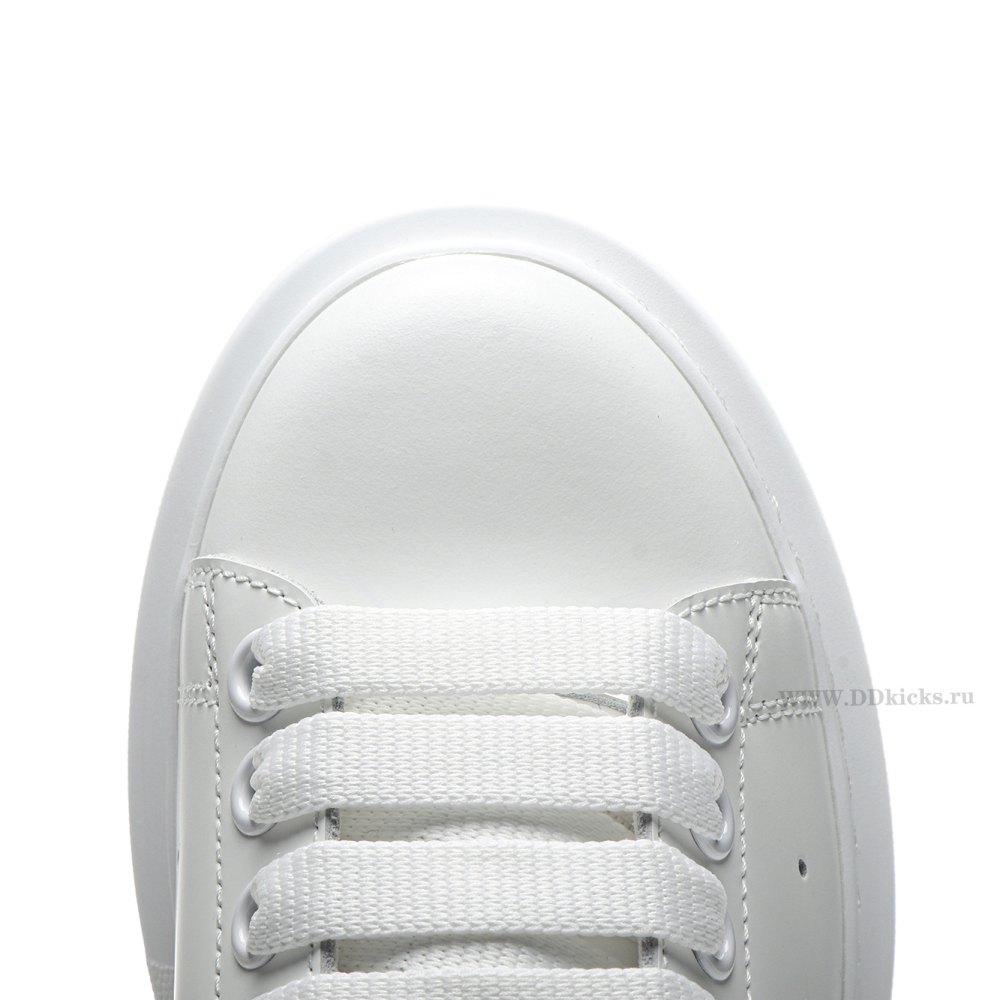 DD A1EX*DER M*QUEEN Oversized White Black