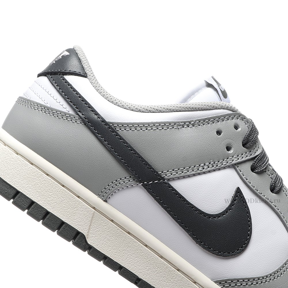 DD Nike Dunk Low Light Smoke Grey (Women's)
