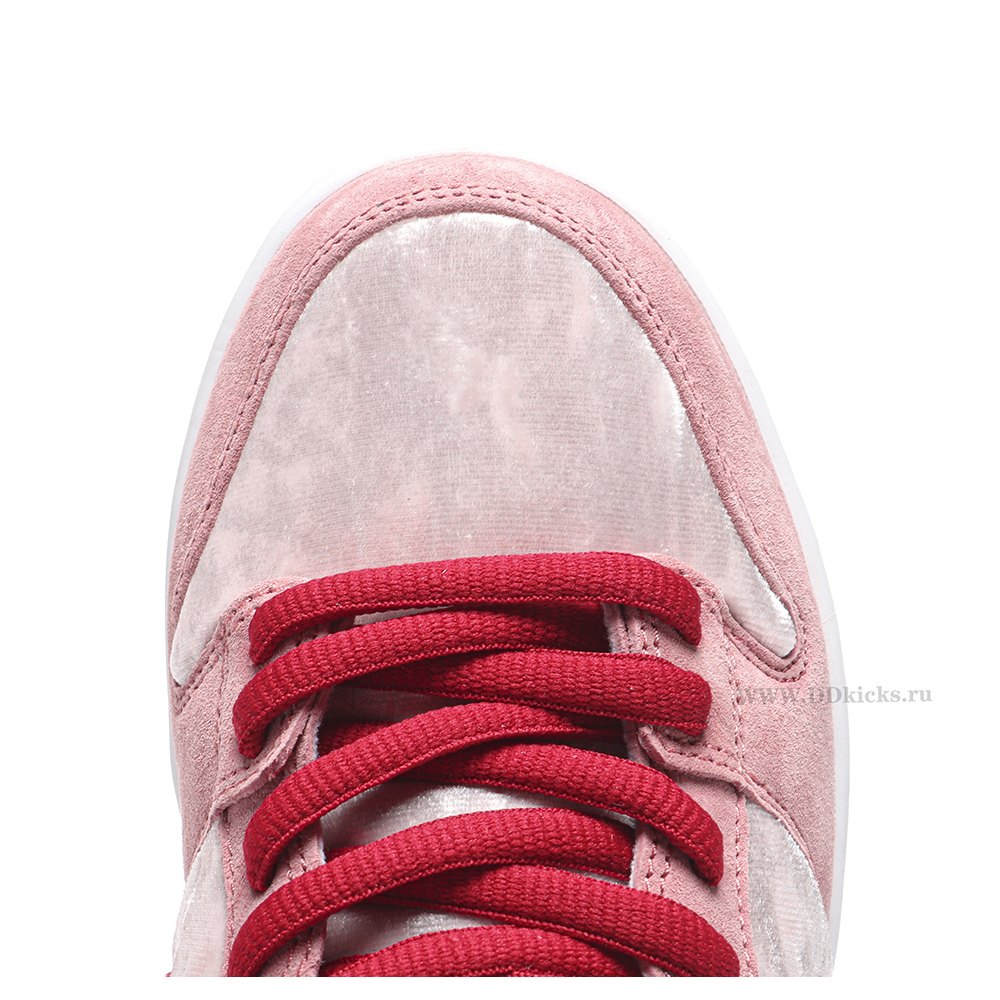 DD Nike SB Dunk Low StrangeLove Skateboards