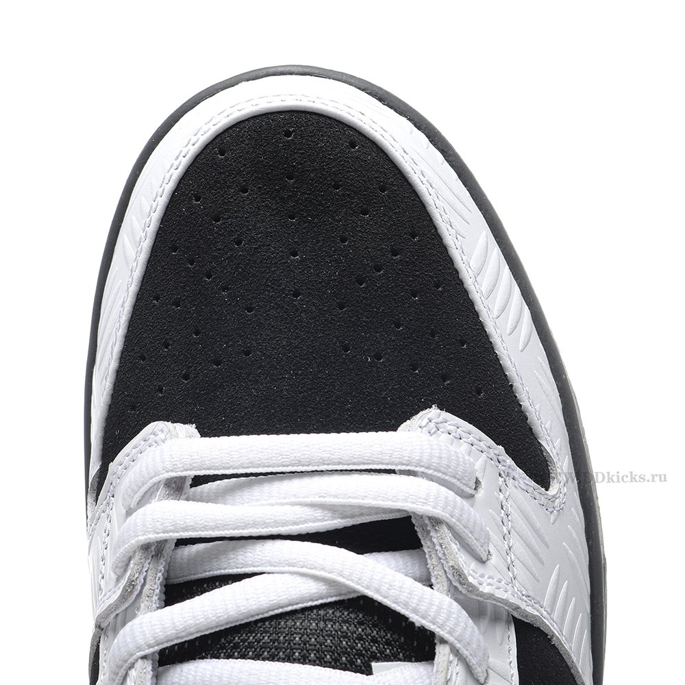 DD Nike SB Dunk Low TIGHTBOOTH
