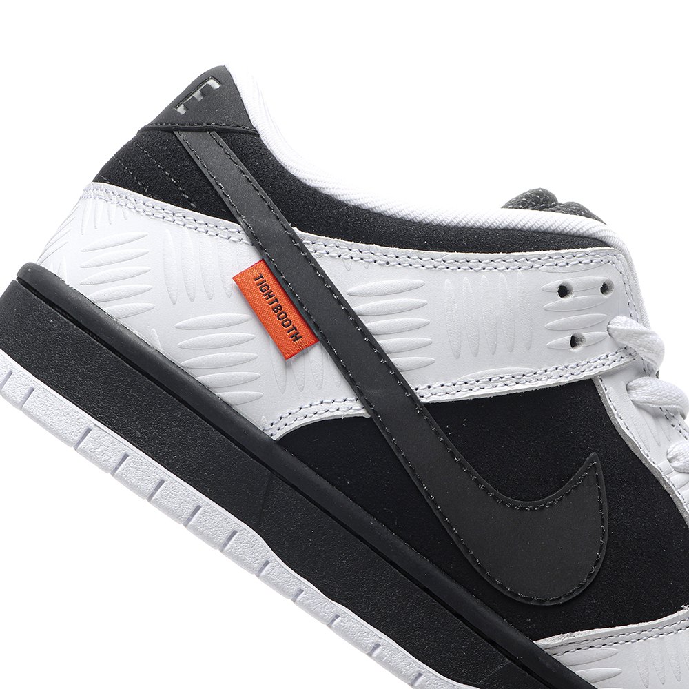 DD Nike SB Dunk Low TIGHTBOOTH