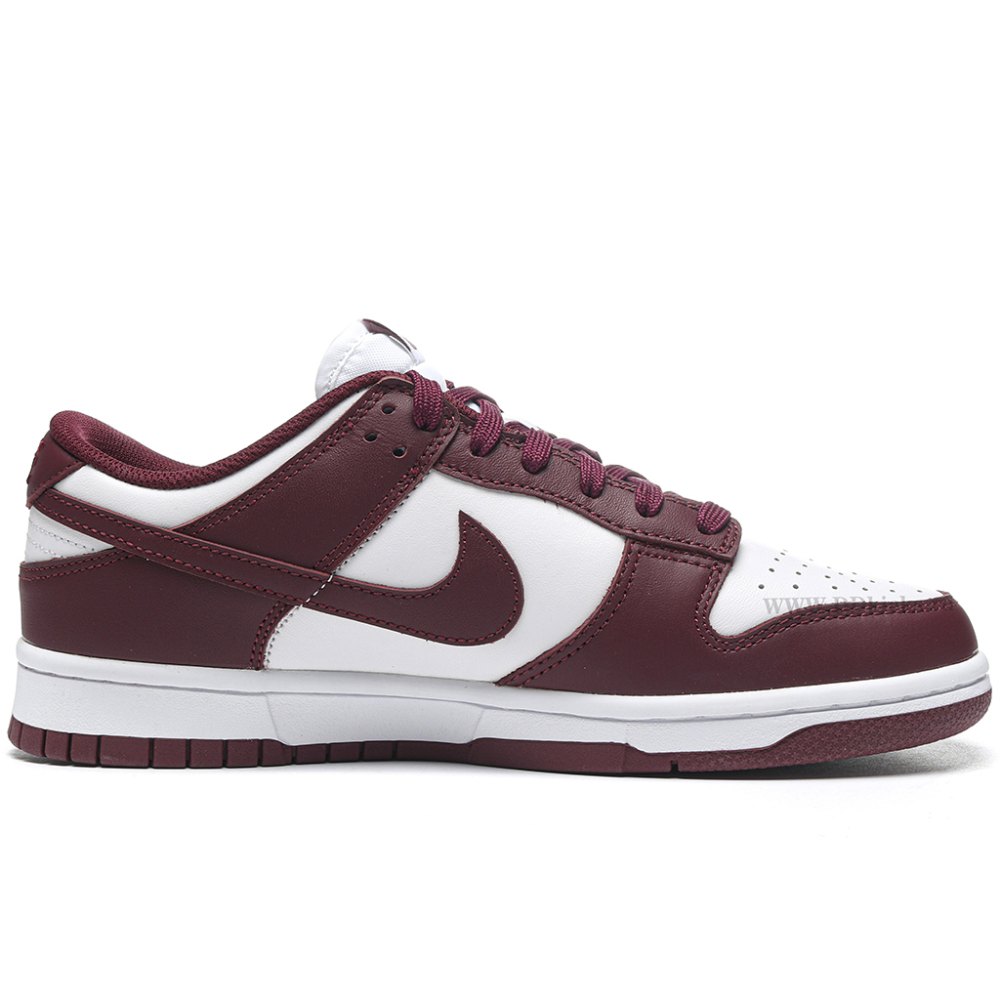 DD Nike Dunk Low Bordeaux (Women's)