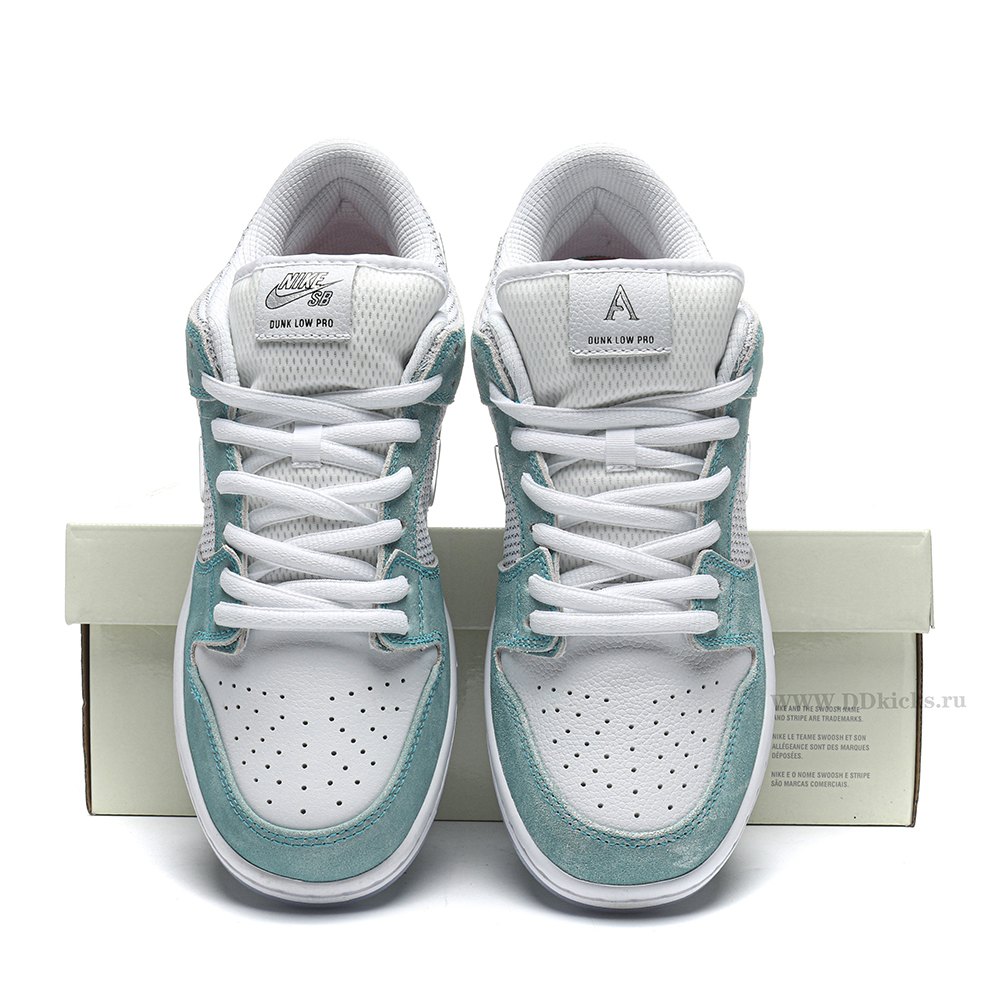 DD Nike SB Dunk Low April Skateboards