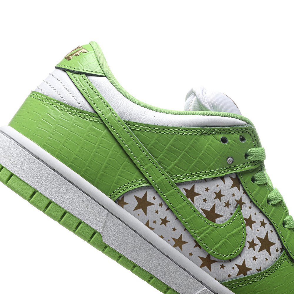 dd nike sb dunk low S*p*e stars mean green