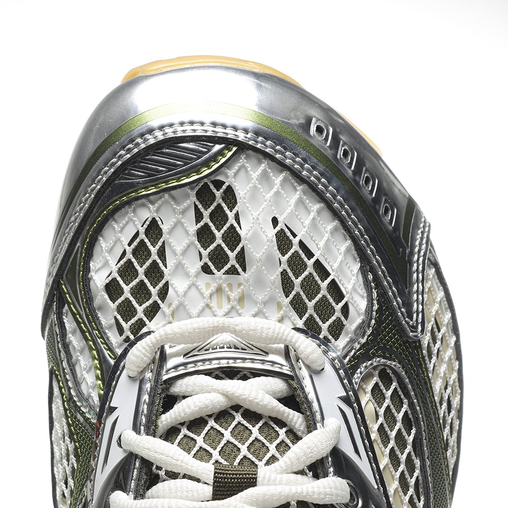 DD B0t*ega Ven*ta Orbit MUD-White Olive Green