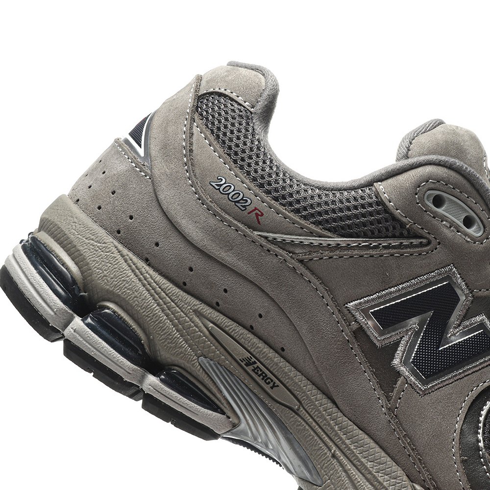 DD New Balance 2002R Light Grey