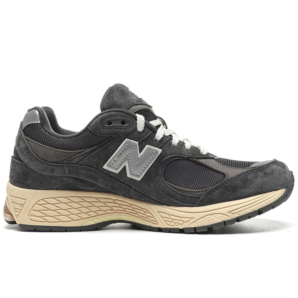 DD New Balance 2002R Black Dark Grey