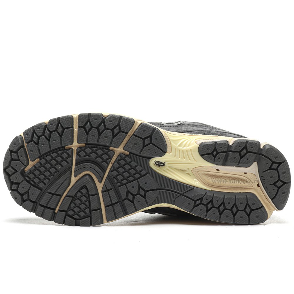 DD New Balance 2002R Black Dark Grey