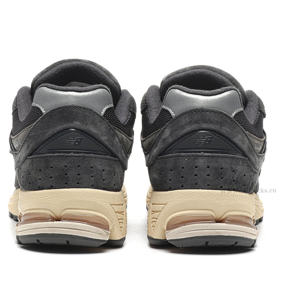 DD New Balance 2002R Black Dark Grey