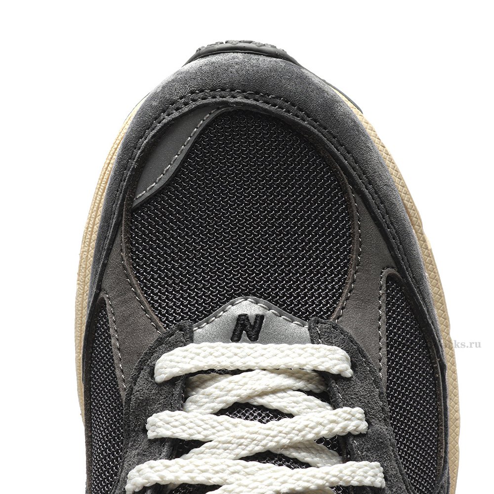 DD New Balance 2002R Black Dark Grey