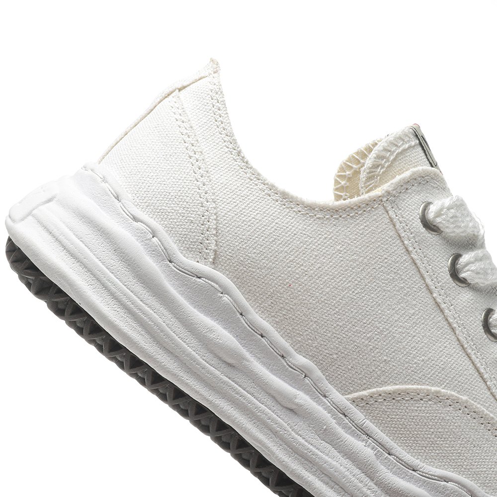 dd Ma*s*n mihara yasuhiro peterson og sole canvas low white