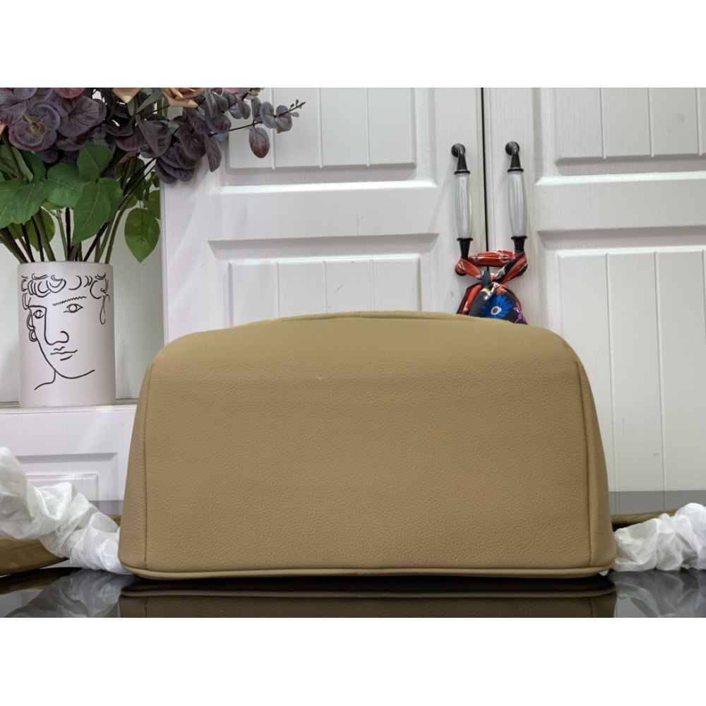 DD L0*1S VU1TT0N Outdoor Backpack M12624