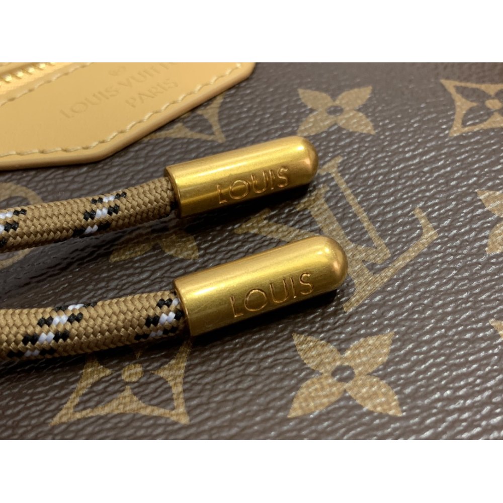 DD L0*1S VU1TT0N Outdoor Backpack M12624